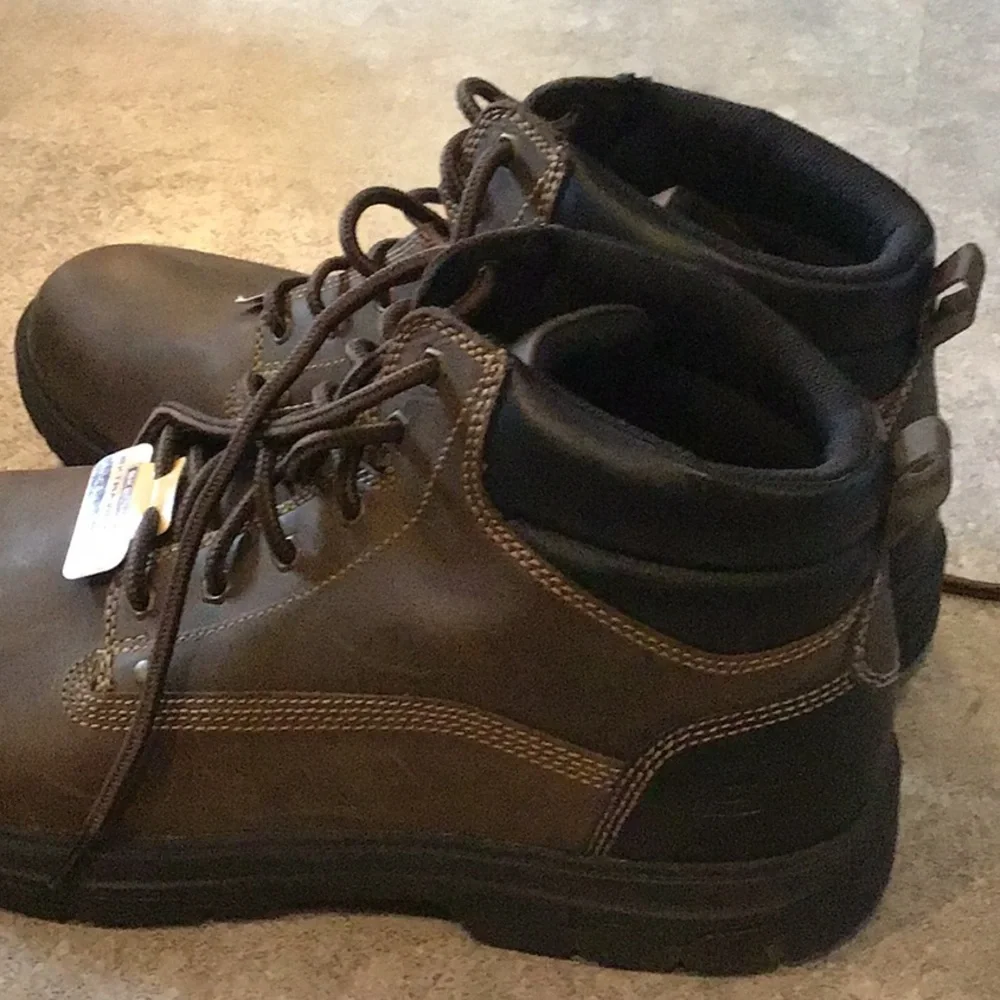 Relaxed fit segment garnet boot extra wide